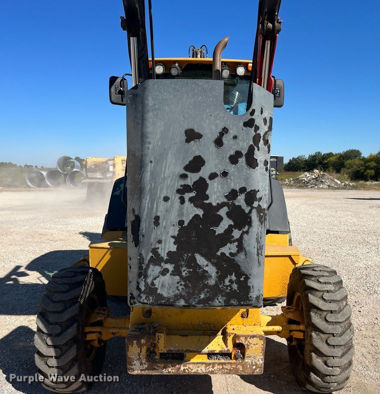 image for item DP2072 2009 John Deere 410J  backhoe