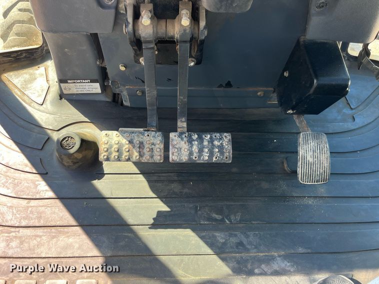 image for item DP2072 2009 John Deere 410J  backhoe