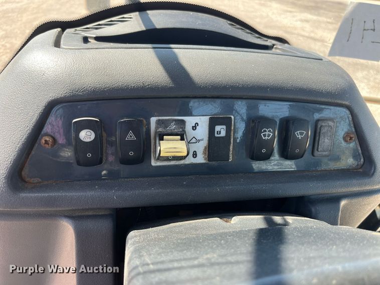 image for item DP2072 2009 John Deere 410J  backhoe