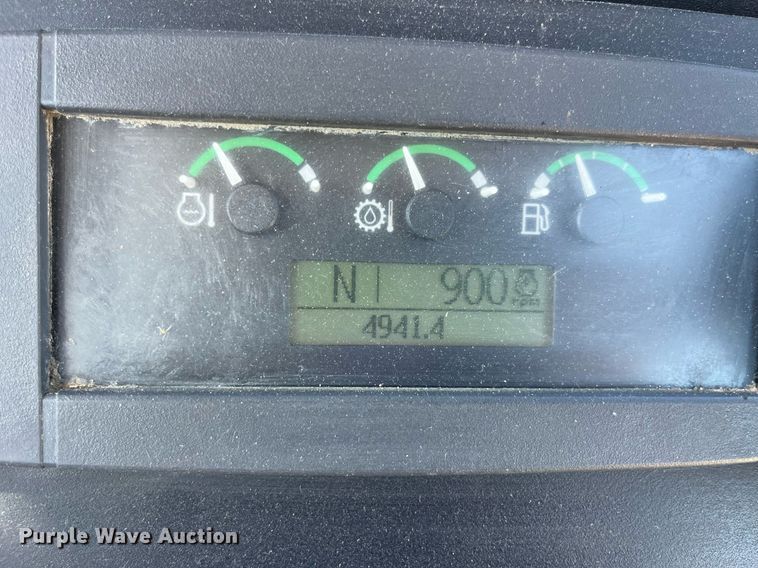 image for item DP2072 2009 John Deere 410J  backhoe