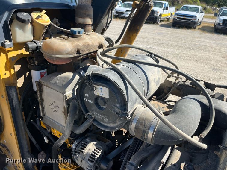 image for item DP2072 2009 John Deere 410J  backhoe