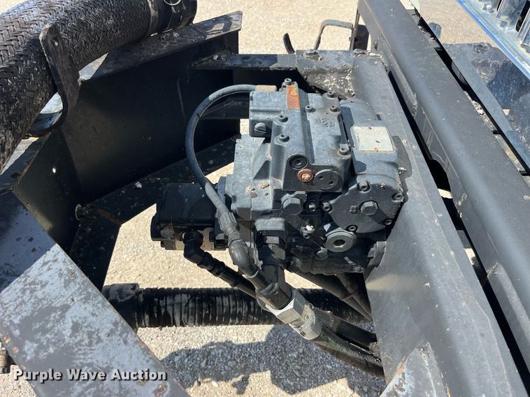 image for item DP2076 2006 International 7400  oil distributor truck