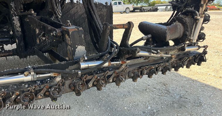 image for item DP2076 2006 International 7400  oil distributor truck