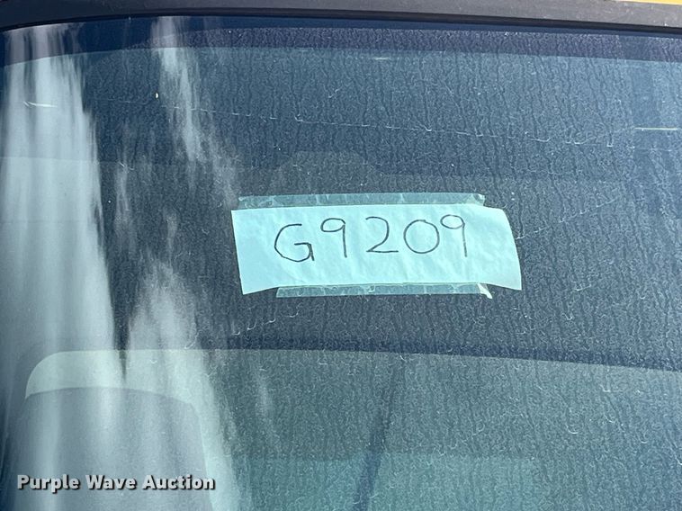 image for item DP2076 2006 International 7400  oil distributor truck