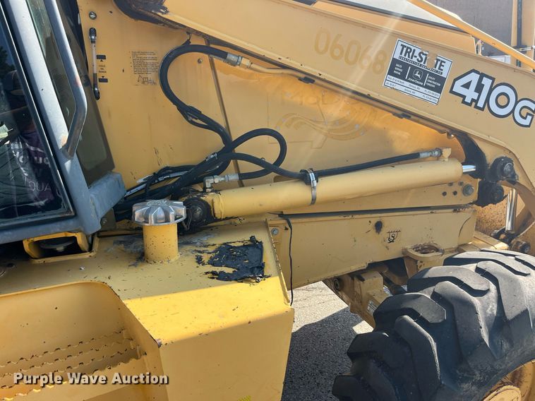 image for item DP2083 2006 John Deere 410G  backhoe