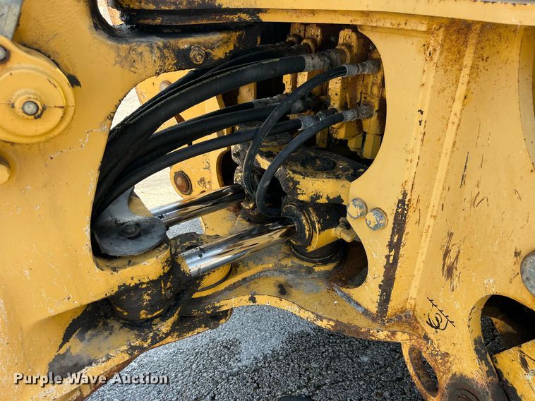 image for item DP2083 2006 John Deere 410G  backhoe