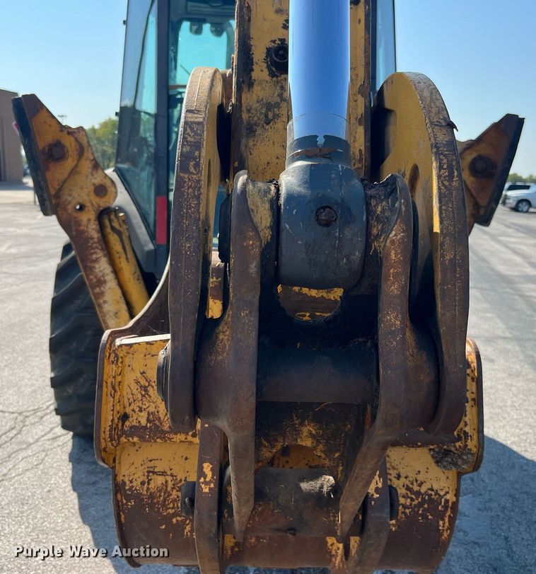 image for item DP2083 2006 John Deere 410G  backhoe