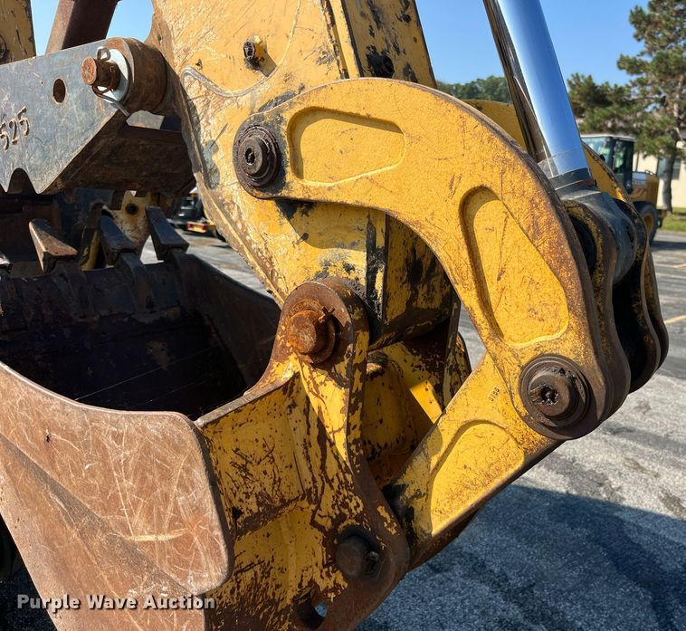 image for item DP2083 2006 John Deere 410G  backhoe