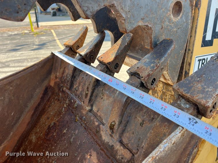 image for item DP2083 2006 John Deere 410G  backhoe