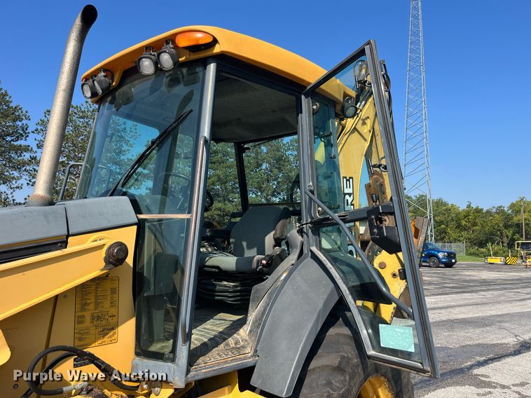 image for item DP2083 2006 John Deere 410G  backhoe