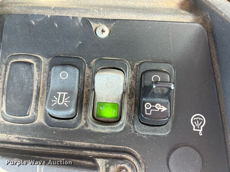 image for item DP2083 2006 John Deere 410G  backhoe