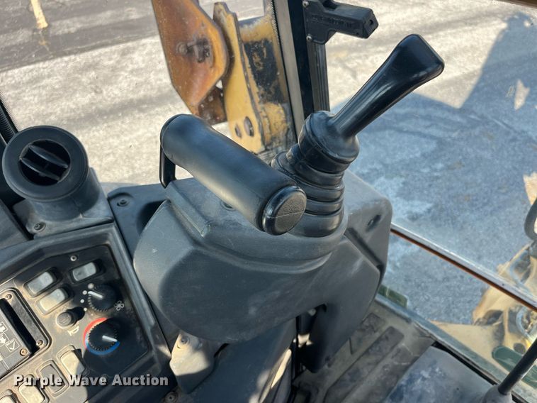 image for item DP2083 2006 John Deere 410G  backhoe