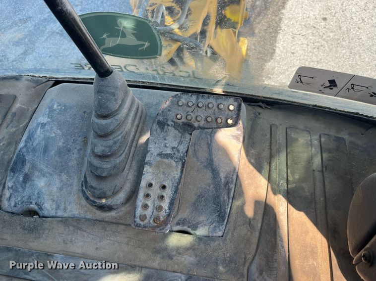 image for item DP2083 2006 John Deere 410G  backhoe