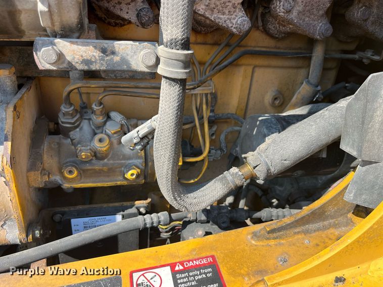 image for item DP2083 2006 John Deere 410G  backhoe