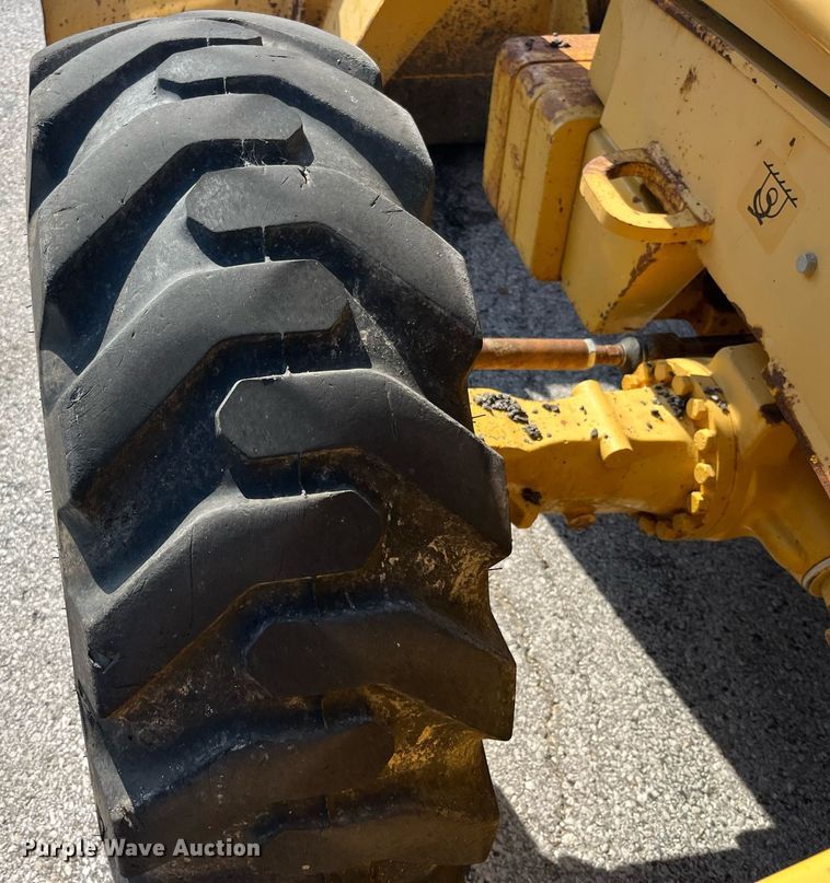 image for item DP2083 2006 John Deere 410G  backhoe