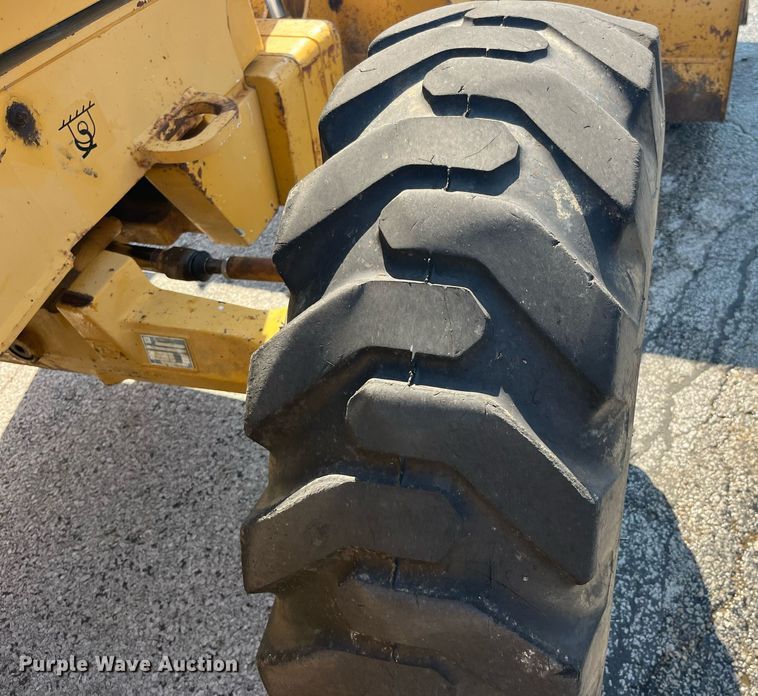 image for item DP2083 2006 John Deere 410G  backhoe