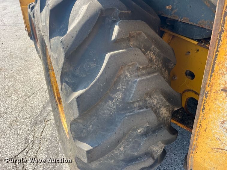 image for item DP2083 2006 John Deere 410G  backhoe