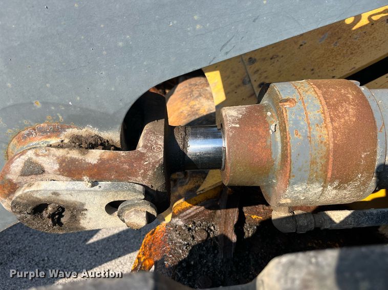 image for item DP2085 2005 John Deere 544J  wheel loader