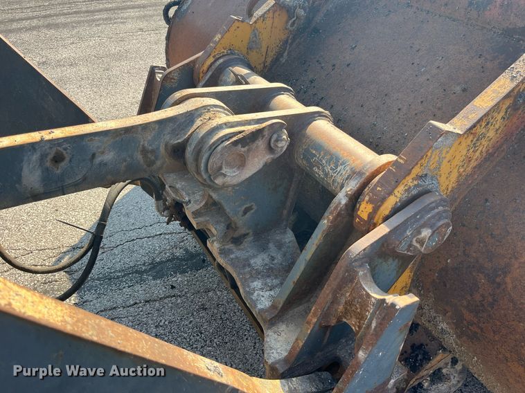 image for item DP2085 2005 John Deere 544J  wheel loader