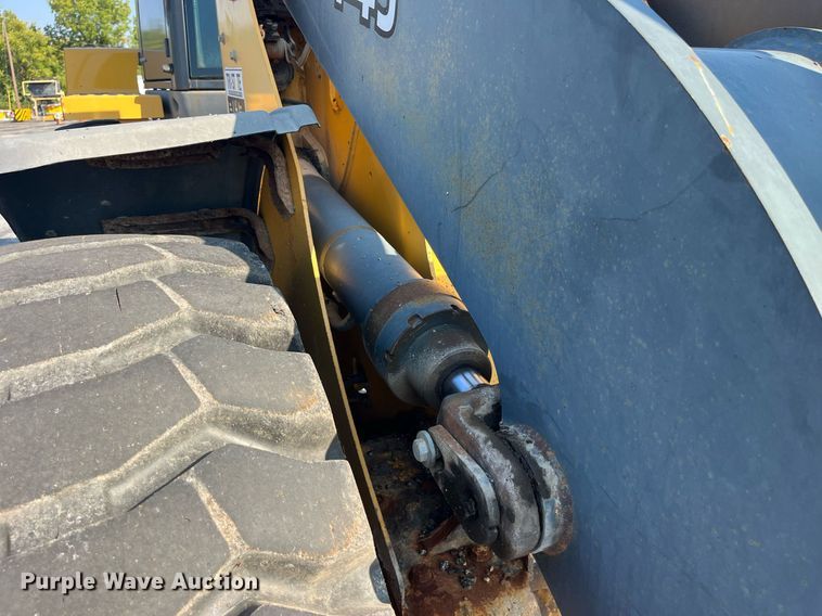 image for item DP2085 2005 John Deere 544J  wheel loader