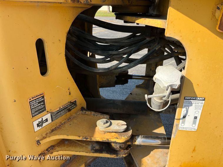 image for item DP2085 2005 John Deere 544J  wheel loader