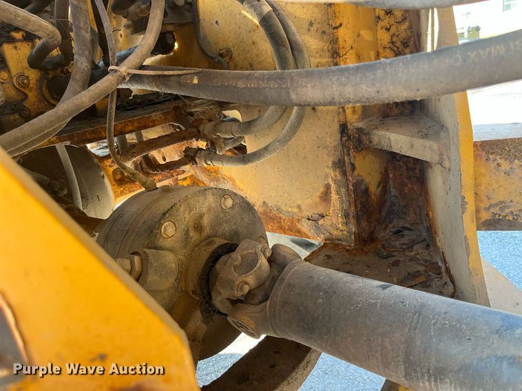 image for item DP2085 2005 John Deere 544J  wheel loader