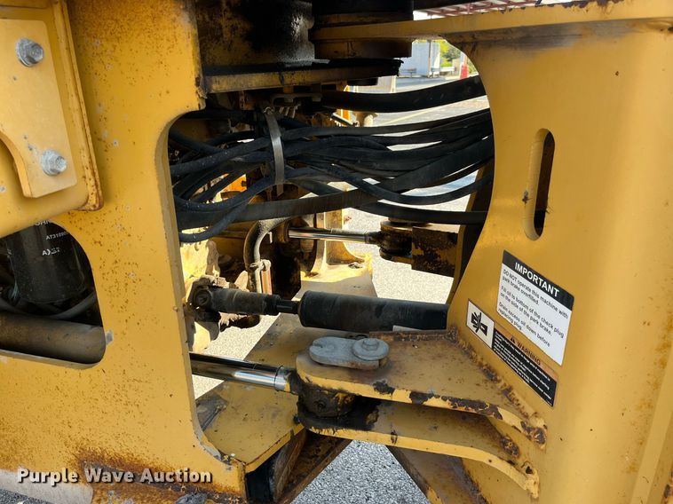 image for item DP2085 2005 John Deere 544J  wheel loader