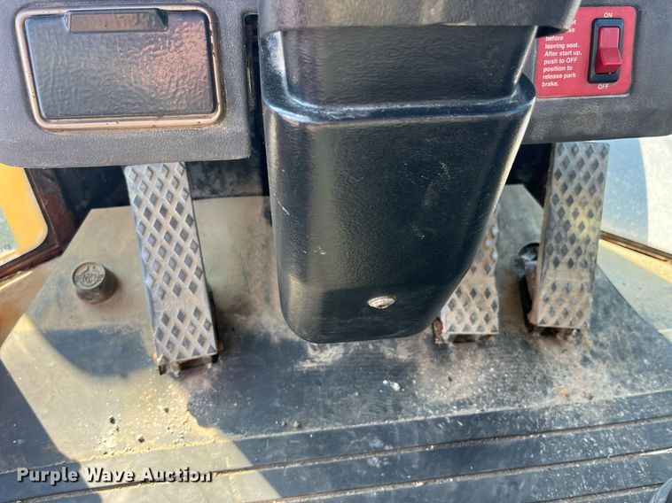 image for item DP2085 2005 John Deere 544J  wheel loader