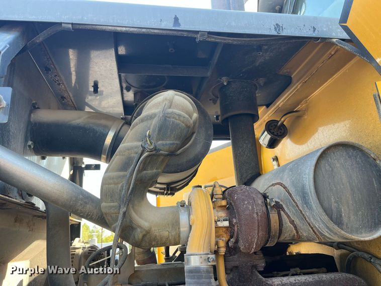 image for item DP2085 2005 John Deere 544J  wheel loader