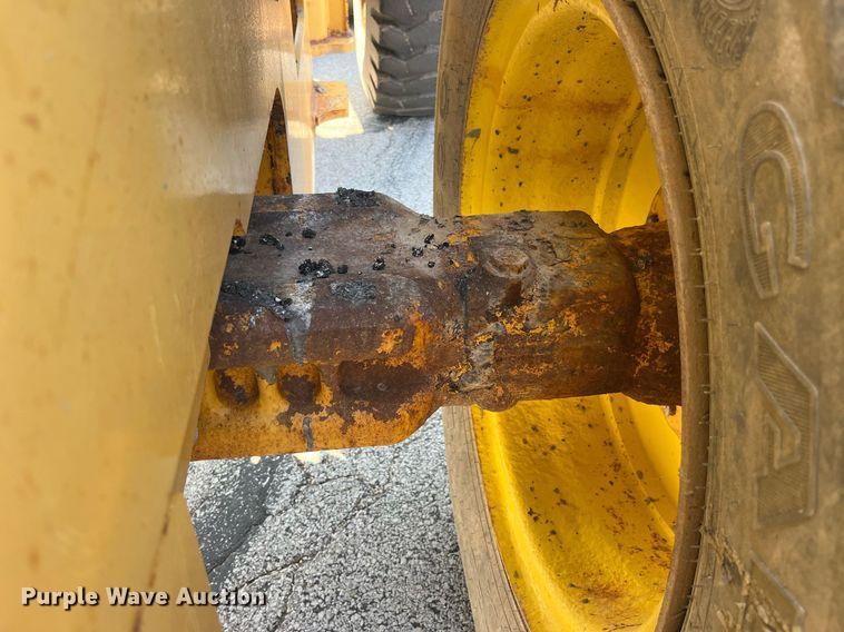 image for item DP2085 2005 John Deere 544J  wheel loader