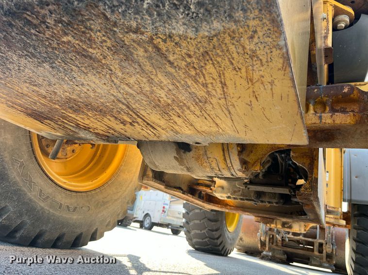 image for item DP2085 2005 John Deere 544J  wheel loader