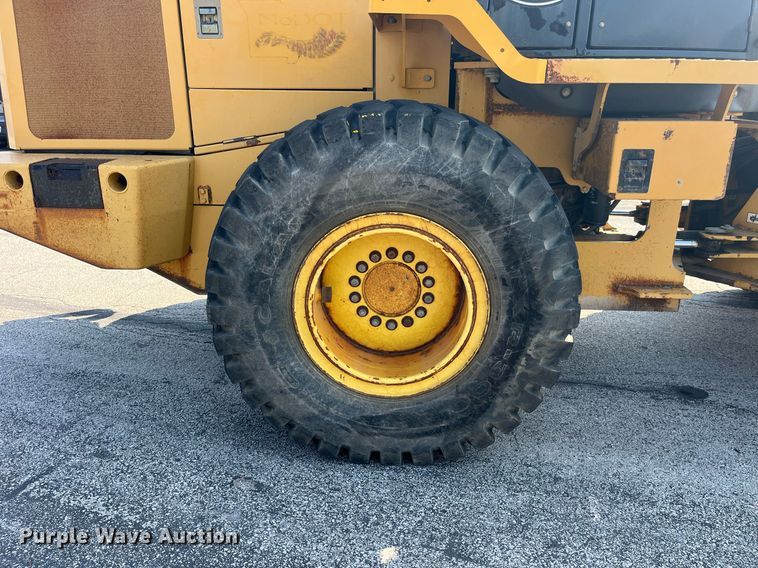 image for item DP2085 2005 John Deere 544J  wheel loader