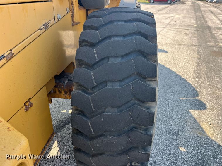 image for item DP2085 2005 John Deere 544J  wheel loader