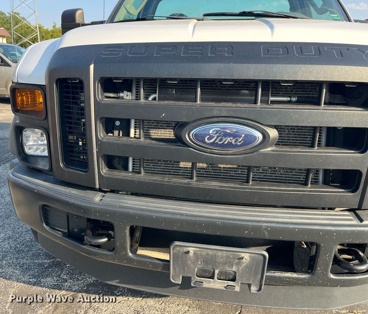image for item DP2086 2010 Ford F450 Super Duty XL  truck cab and chassis
