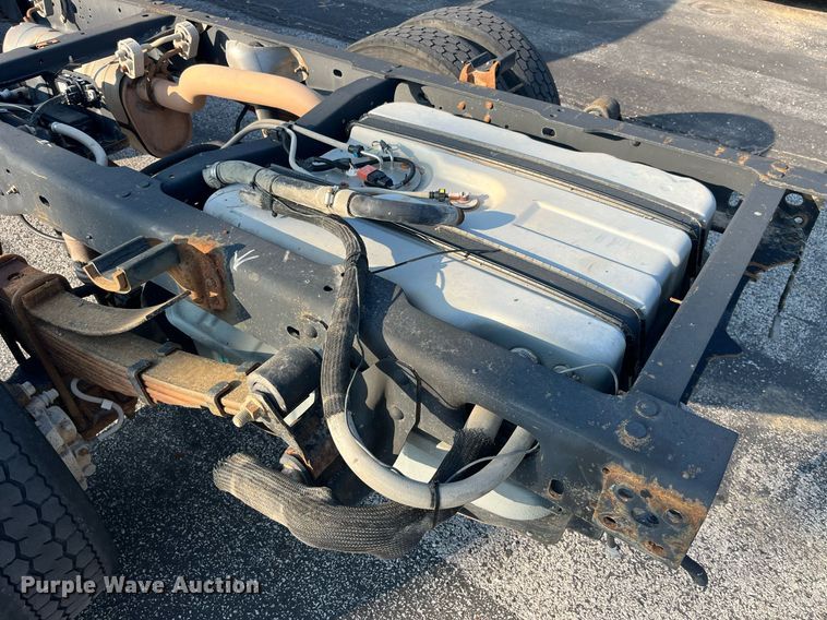 image for item DP2086 2010 Ford F450 Super Duty XL  truck cab and chassis