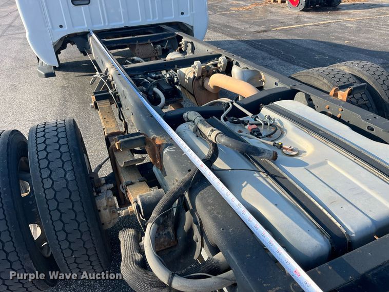 image for item DP2086 2010 Ford F450 Super Duty XL  truck cab and chassis