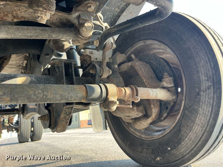 image for item DP2086 2010 Ford F450 Super Duty XL  truck cab and chassis