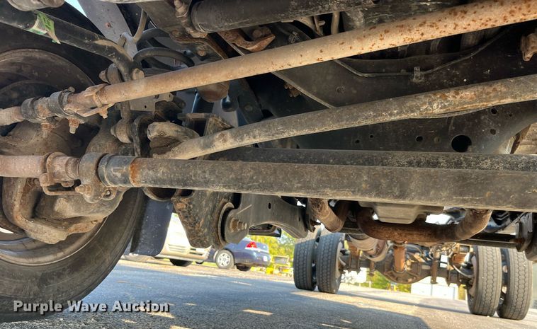 image for item DP2086 2010 Ford F450 Super Duty XL  truck cab and chassis