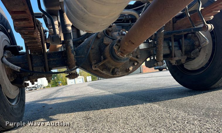 image for item DP2086 2010 Ford F450 Super Duty XL  truck cab and chassis