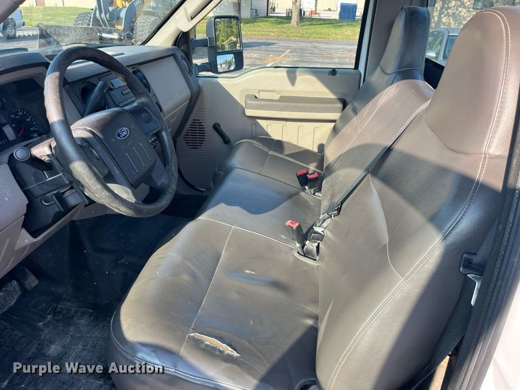 image for item DP2086 2010 Ford F450 Super Duty XL  truck cab and chassis