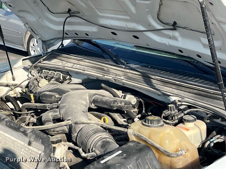 image for item DP2086 2010 Ford F450 Super Duty XL  truck cab and chassis