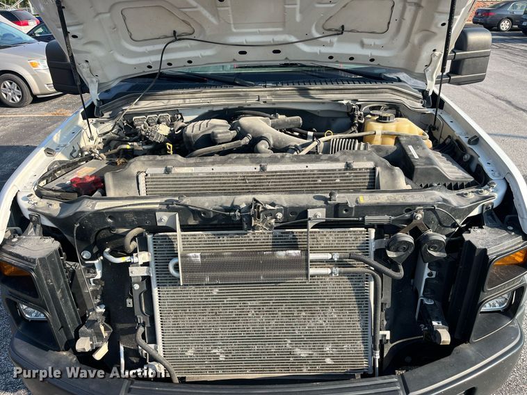 image for item DP2086 2010 Ford F450 Super Duty XL  truck cab and chassis