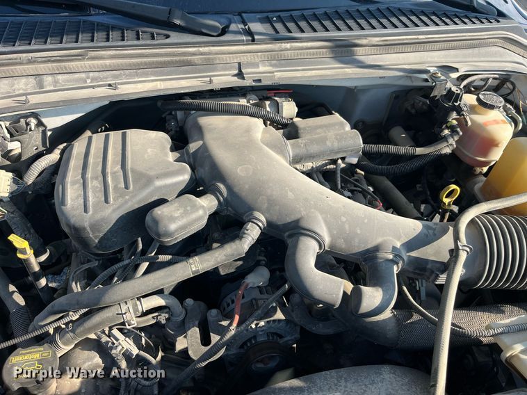 image for item DP2086 2010 Ford F450 Super Duty XL  truck cab and chassis