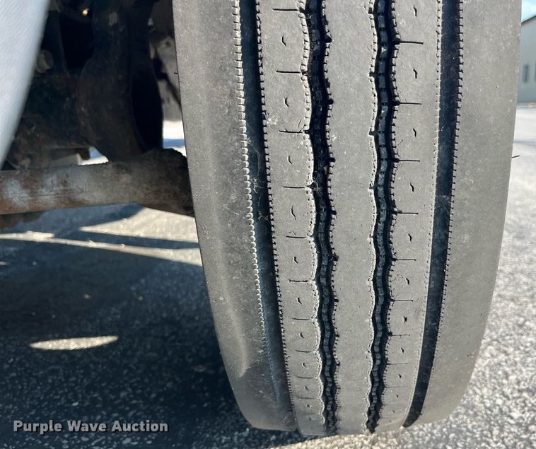 image for item DP2086 2010 Ford F450 Super Duty XL  truck cab and chassis