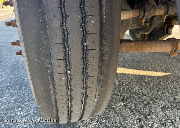 image for item DP2086 2010 Ford F450 Super Duty XL  truck cab and chassis