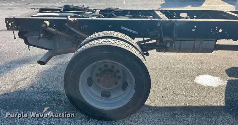 image for item DP2086 2010 Ford F450 Super Duty XL  truck cab and chassis