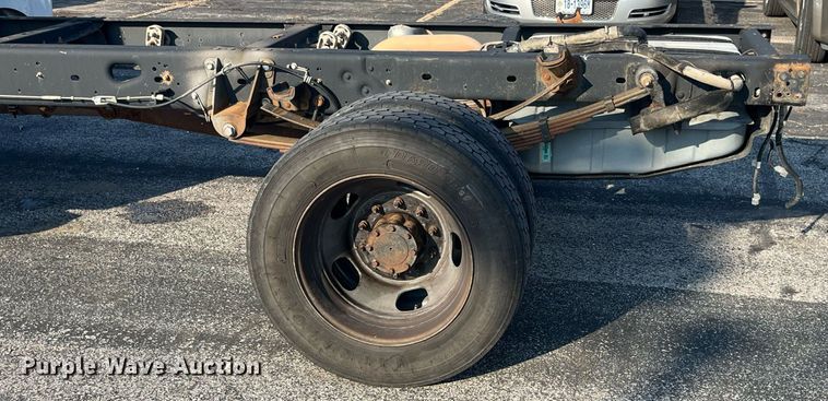 image for item DP2086 2010 Ford F450 Super Duty XL  truck cab and chassis