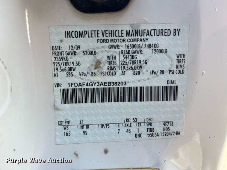 image for item DP2086 2010 Ford F450 Super Duty XL  truck cab and chassis