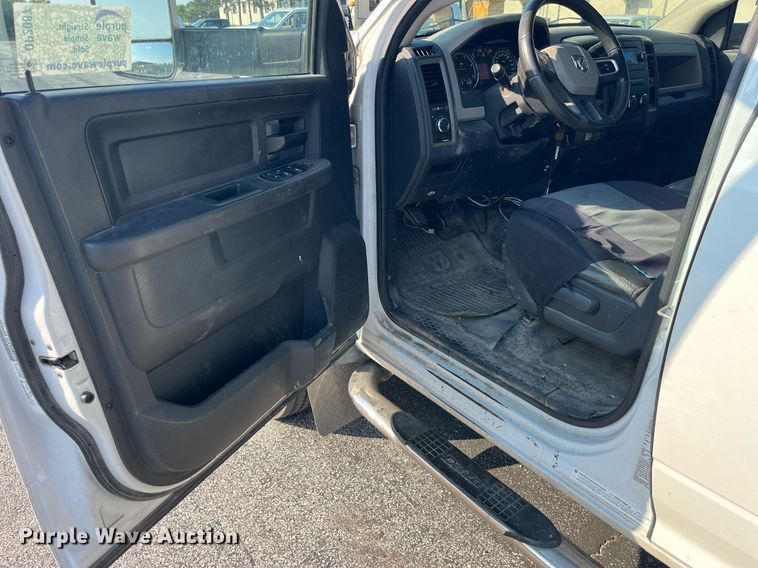 image for item DP2087 2011 Dodge Ram 4500HD  Crew Cab flatbed truck