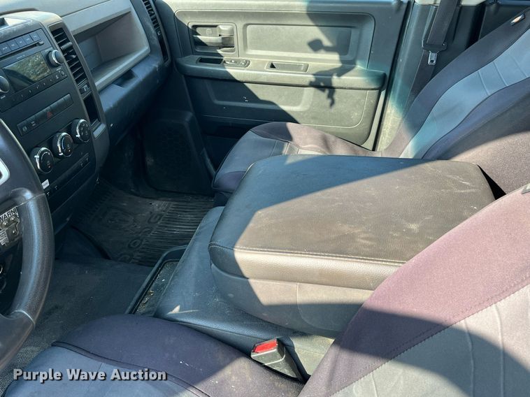 image for item DP2087 2011 Dodge Ram 4500HD  Crew Cab flatbed truck